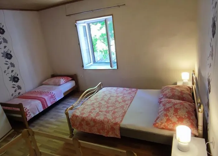 아파트 Kastel Kambelovac *